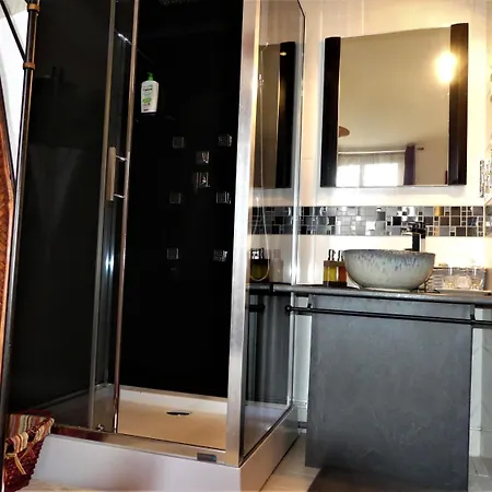 D'hotes Du Anjou فندق مبيت وإفطار 3*