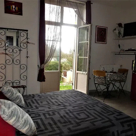 D'hotes Du Anjou فندق مبيت وإفطار 3*