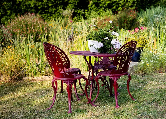 לינה וארוחת בוקר D'hotes Du Anjou 3*